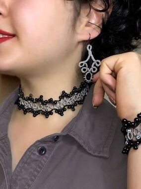 Elegant Black and Silver guipure Lace Choker Necklace by